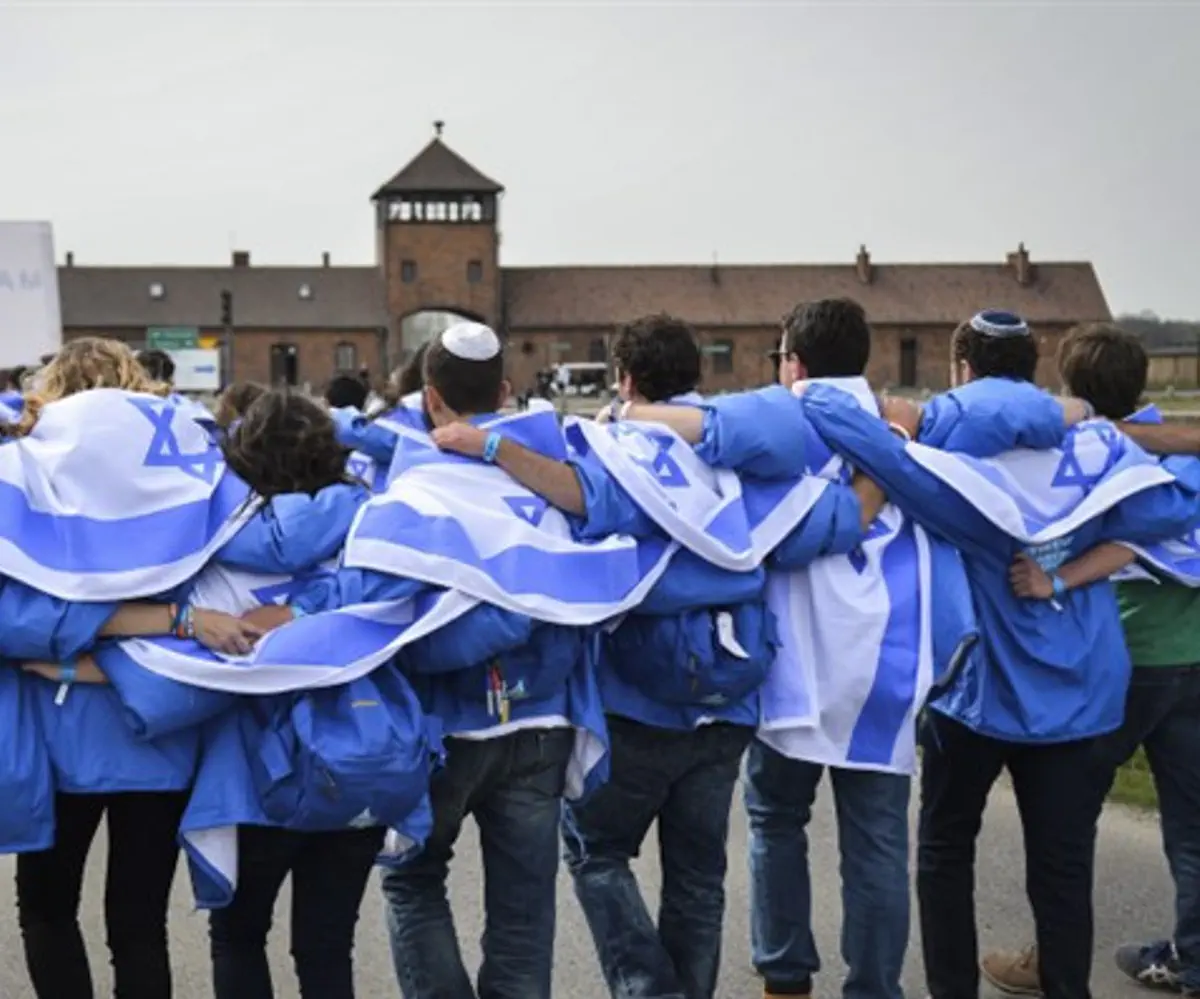 Jewish students visit site of Auschwitz death camp in Poland