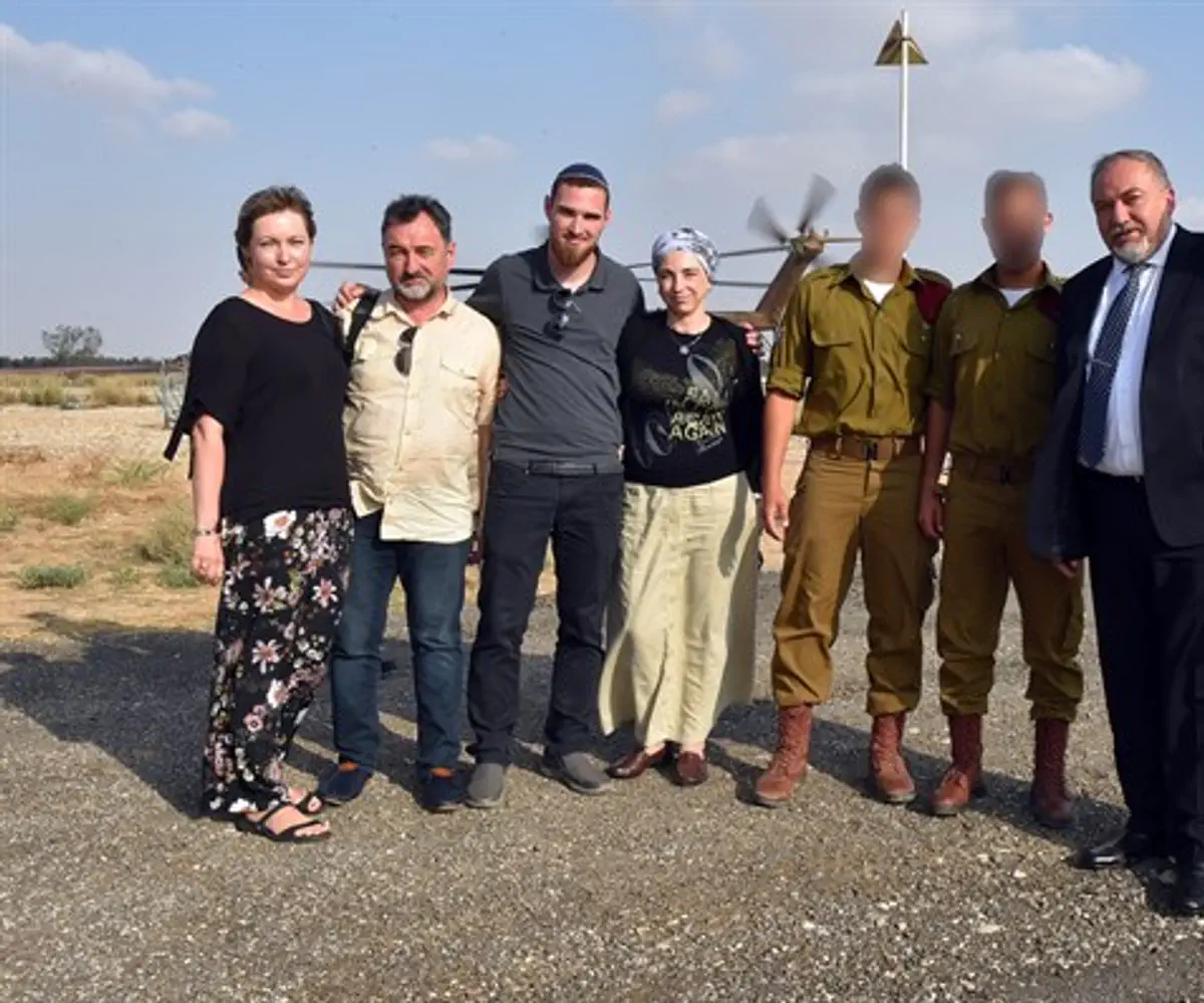 Liberman with family and friends of Ronen Lubarsky