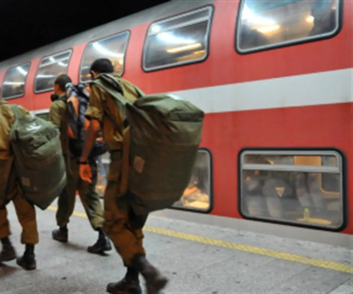 Soldiers at train station