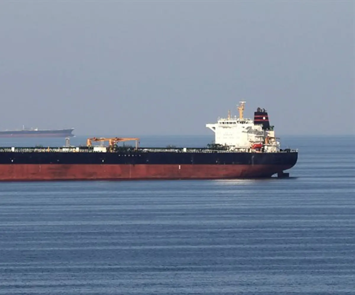 Oil tankers pass through Strait of Hormuz