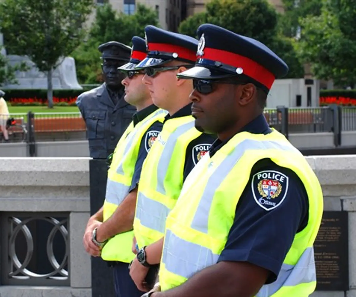 Ontario police officers (illustrative)