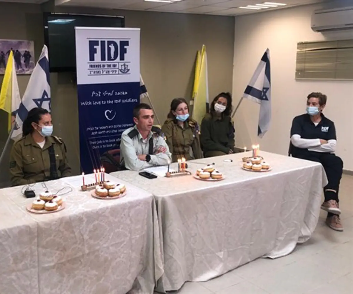 FIDFlights with lone IDF soldiers