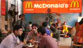 מנזקי המגפה: למקדונלד'ס נגמרו השקיות