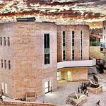 בנין ירושלים במעלה הזיתים בתשעה באב