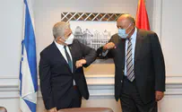 לפיד נפגש בבריסל עם שר החוץ המצרי