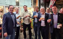 לא התחסן: נשיא ברזיל אכל פיצה ברחוב