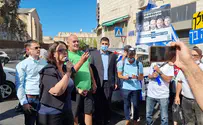 Large protest outside court during Netanyahu corruption trial