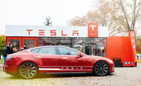 Tesla recalls 475,000 cars