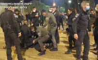 מחאת סנדק: שוטרים תועדו מכים מפגינים
