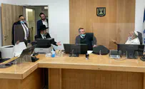 Chief Rabbi pays surprise visit to conversion court 