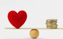 הקשר בין כסף ואהבה      