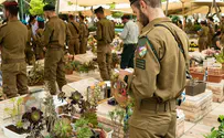 IDF soldiers and commanders visit the graves of the IDF's fallen