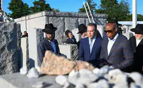Eric Adams pays a visit to Lubavitcher Rebbe's gravesite