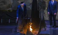 Biden got down on his knees in front of two Holocaust survivors