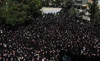 Thousands participate in funeral of Eidah Hachareidit leader
