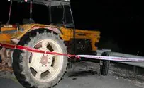 Tractor Attacks Cars in Yesha, Two Suffer Light Wounds