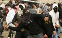 Arab Riots Continue in Jerusalem, Policeman Hurt