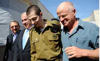 Hamas Publishes Photos of Shalit Release