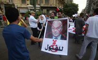Egypt: Thousands Protest Against Mubarak-Era Candidate