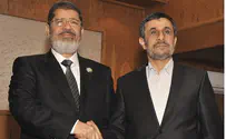 Morsi, Ahmadinejad Did Not Discuss Renewing Ties