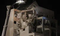 Rocket Hits Residential Building in Tel Aviv Region