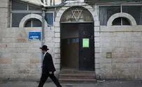 'Fashion Show' at Synagogue Slammed