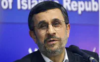 Ahmadinejad Attacked in Cairo a Second Time