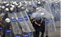 טורקיה: הוצתו משרדי מפלגת השלטון באיזמיר