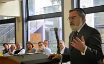 Rabbi Sacks: More Hareidim Need to be in IDF