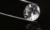 חשד: הבריחו יהלומים בשווי מיליוני שקלים