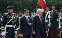 Peres Meets Billionaire Slim in Mexico