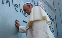 האפיפיור: לא אמרתי שאבו מאזן מלאך של שלום