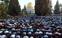 Watch: Muslims Force Closure of Temple Mount for Jews