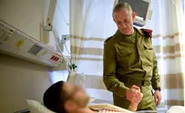 Pictures: IDF Chief of Staff Benny Gantz Visits Wounded Soldiers