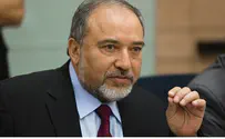 Liberman: Ban Arab Party Over Visit to Traitor Ex-MK