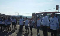 Gush Etzion Residents Form Human Chain in Response to Terror