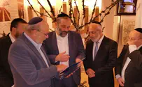 Deri Says Shas 'Strives for Peace, Not Expelling Jews'
