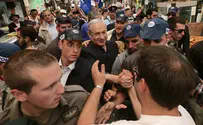 Netanyahu and Media in Open War, a Visit to the Market Shows