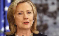 Clinton Denies Aide's Links to Muslim Brotherhood