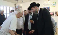 Watch: An Emotional Meeting on Kibbutz Beit Hashita