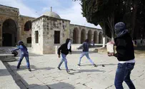 Violent Mob Attacks Police on Temple Mount