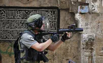 Video: Police Battle Temple Mount Rioters in Al Aqsa Mosque