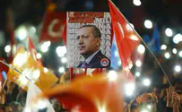 Turkey: Islamist AKP party wins landslide victory