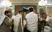 איראן: בניין בית הכנסת קרס, המתפללים חולצו 