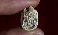 Israeli hiker finds ancient Egyptian seal