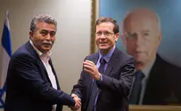 It's official: Peretz returns to Labor party