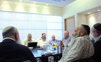 סערת הזקנים: הרב דרוקמן שוחח עם ראש אכ"א