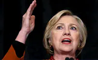 Clinton 'threw Bible at Secret Service agent'