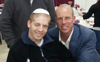 Wounded soldier's family criticizes Liberman's 'insensitivity'