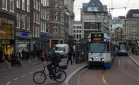 אנדרטת שואה חדשה באמסטרדם: 102 אלף שמות